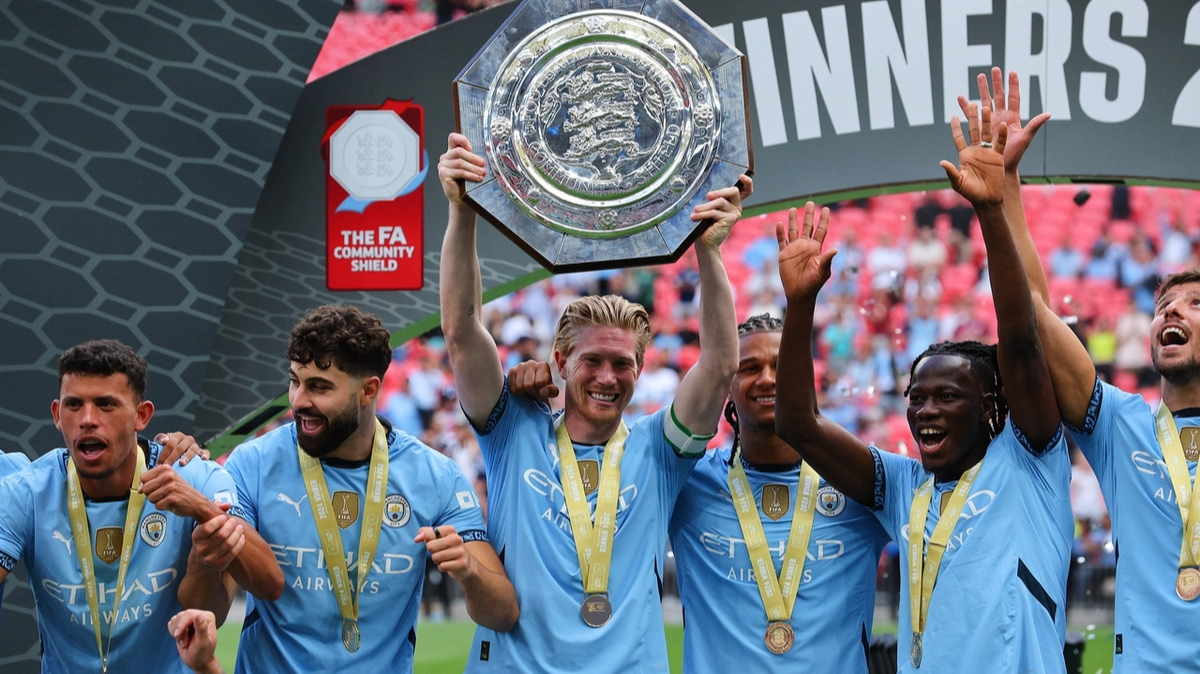 易胜博体育- 曼联迎社区盾关键赛；关键时刻复出首秀；底气十足；医务组通报恢复